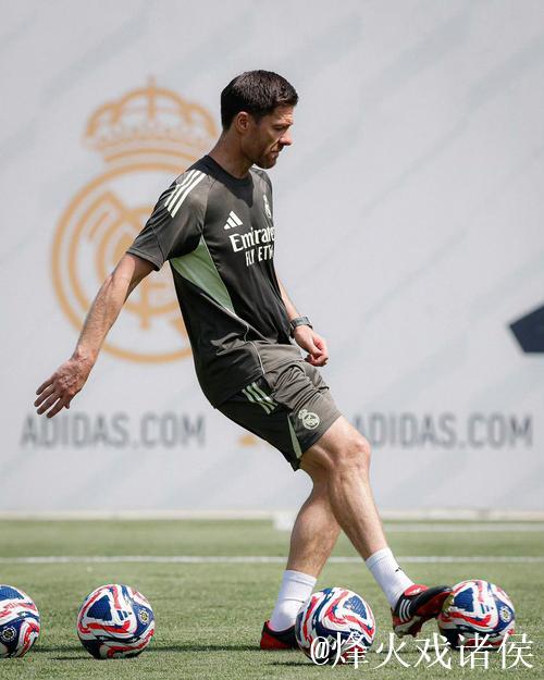 阿隆索长记性了!重用皇马24岁巨星+2场进2球,居莱尔又首发被换 阿隆索长记性了!重用皇马24岁巨星+2场进2球,居莱尔又首发被换